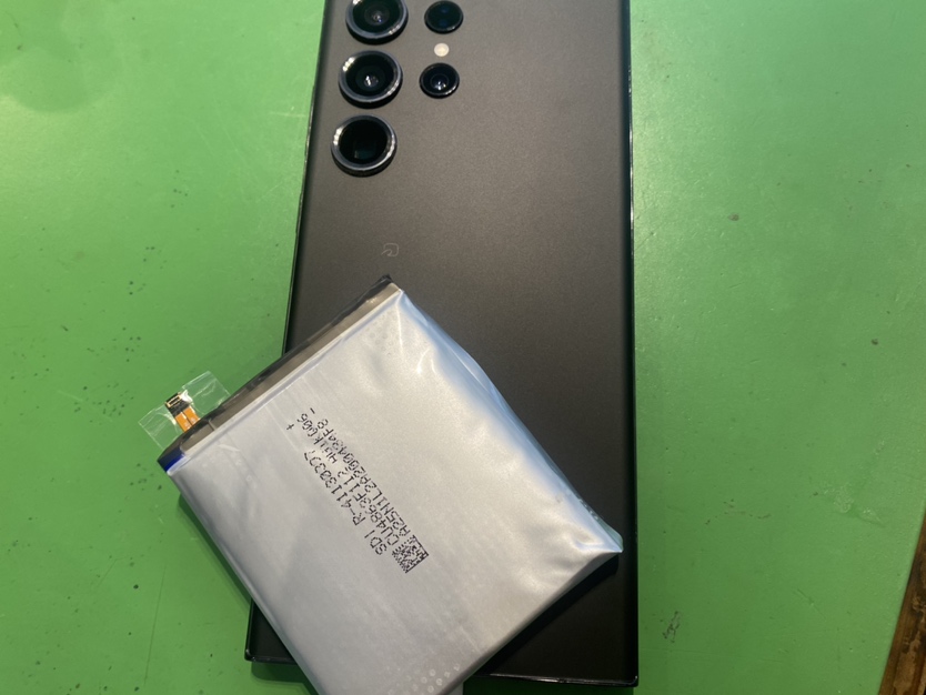 Galaxy S23 ultra　電池交換 横浜関内本店